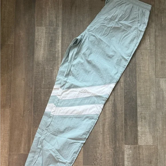 HIGH STANDARDS JOGGER SET - Picture 13 of 14